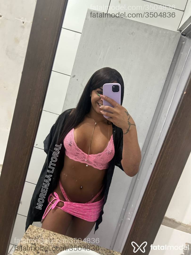 Acompanhante mulher trans morena (o) de olhos pretos - Morena