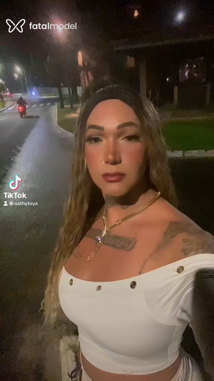Acompanhante mulher trans ruiva (o) de olhos castanhos - Natacha