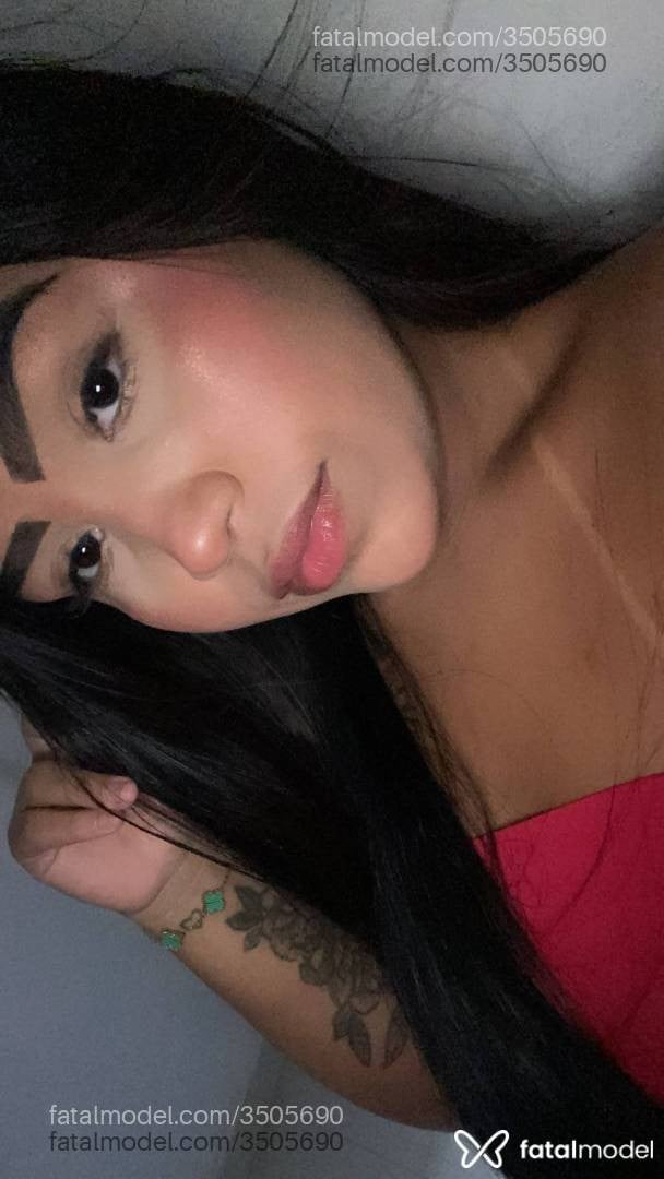 Acompanhante mulher morena (o) de olhos castanhos - Aurora