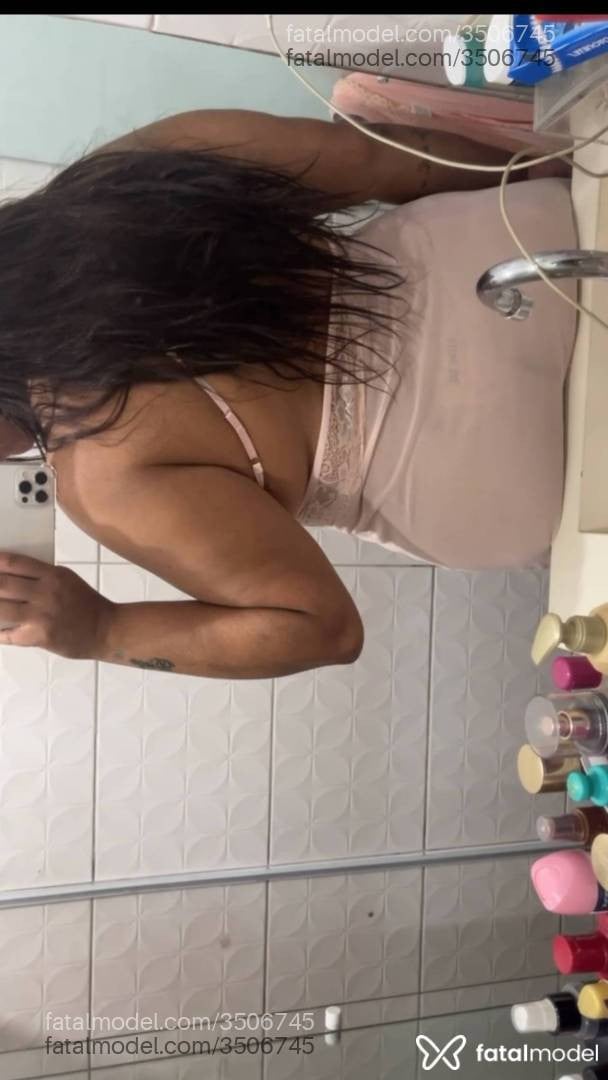 Acompanhante mulher morena (o) de olhos castanhos - Letícia Almeida Acompanhante mulher morena (o) de olhos castanhos - Letícia Almeida