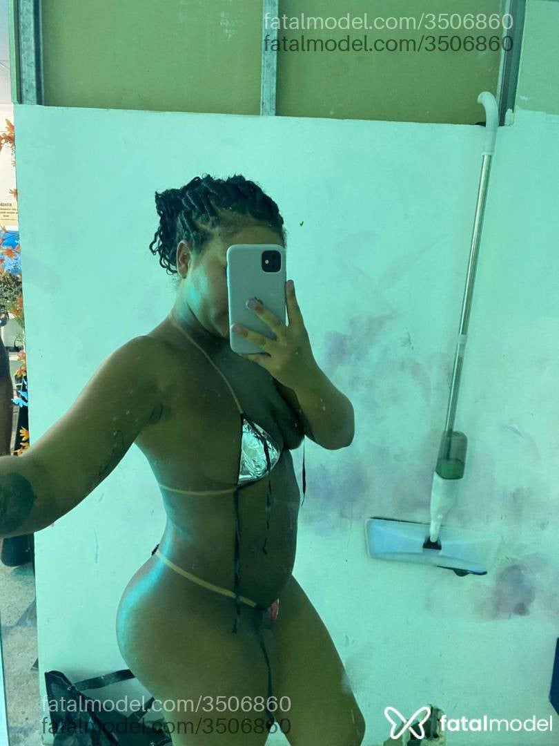 Acompanhante mulher com cabelo castanho de olhos castanhos - Mel Lisboa