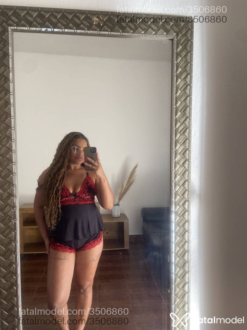 Acompanhante mulher com cabelo castanho de olhos castanhos - Mel Lisboa