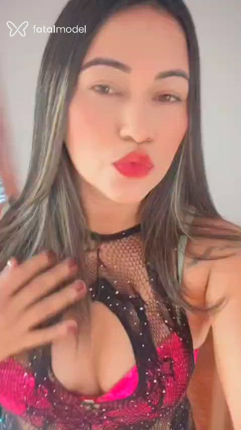 Acompanhante mulher loira (o) de olhos mel - Juliana Oliveira