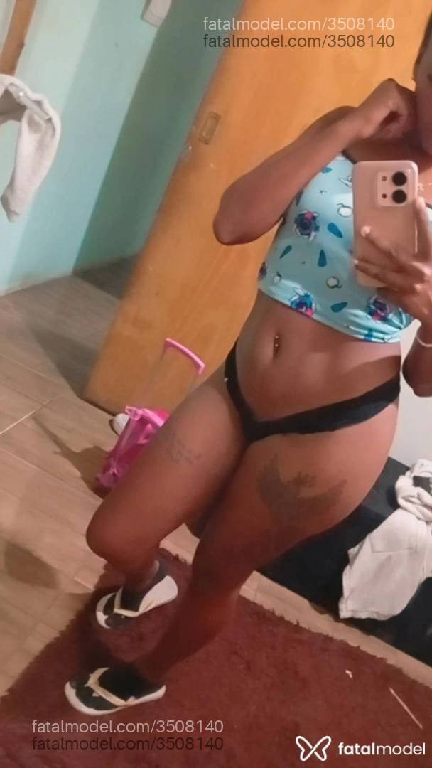 Acompanhante mulher morena (o) de olhos castanhos - Brenda