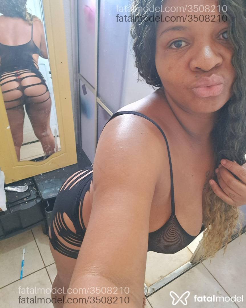 Acompanhante mulher morena (o) de olhos pretos - Marilza