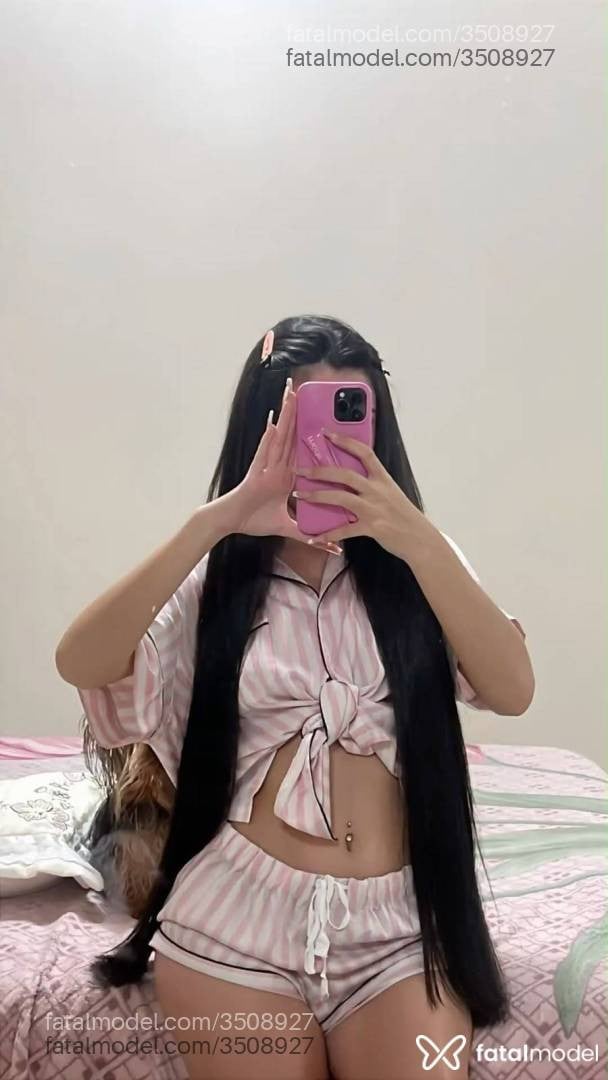 Acompanhante mulher morena (o) de olhos castanhos - Melissa
