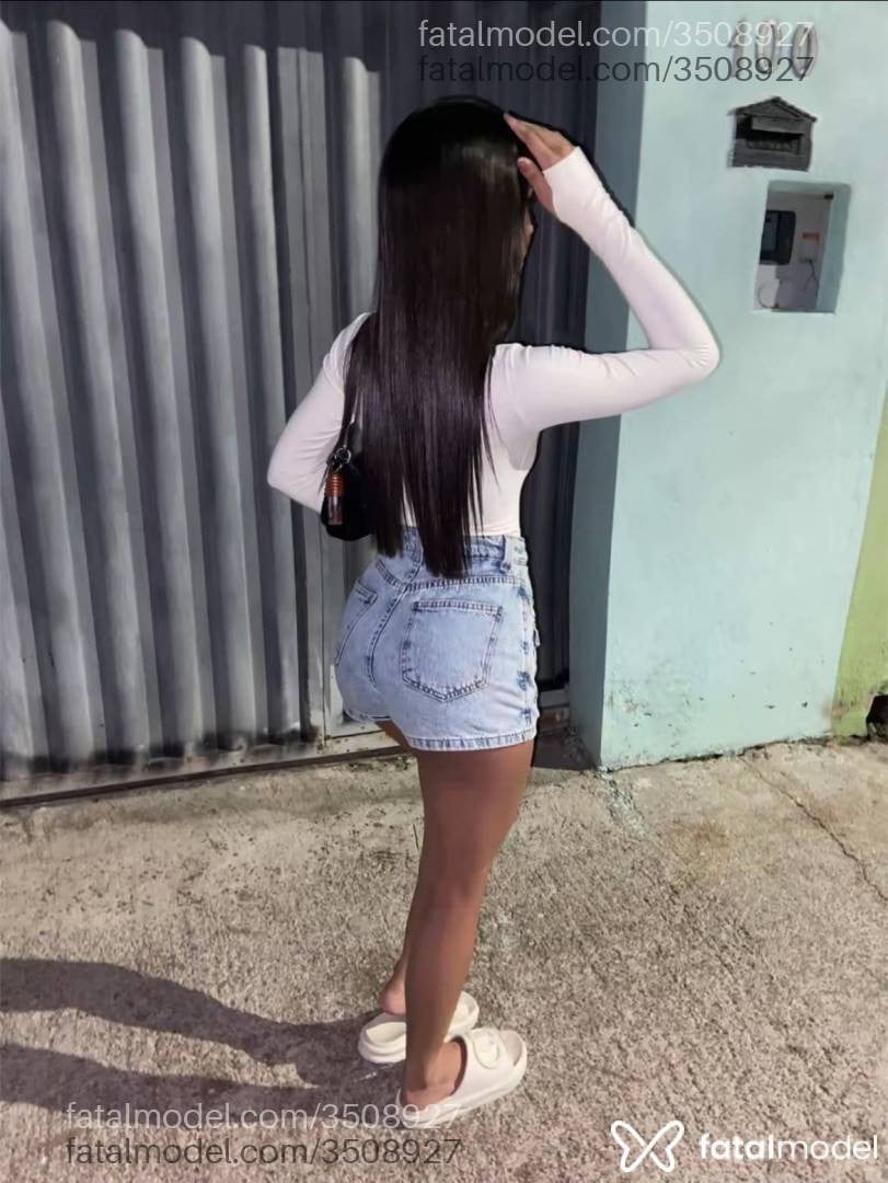 Acompanhante mulher morena (o) de olhos castanhos - Melissa