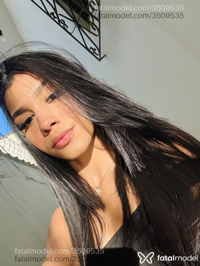 Acompanhante mulher morena (o) de olhos castanhos - Luana