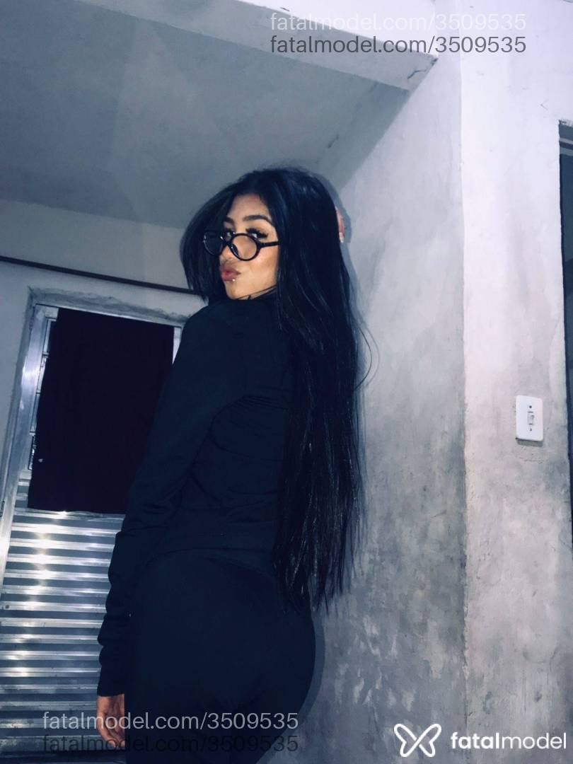 Acompanhante mulher morena (o) de olhos castanhos - Luana