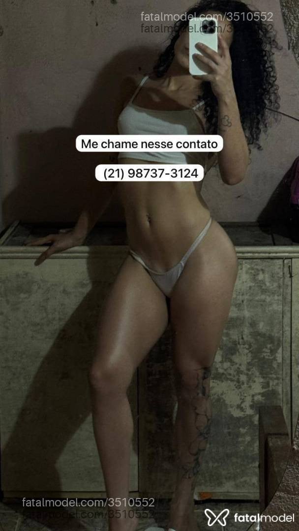 Acompanhante mulher trans morena (o) de olhos castanhos - Jade