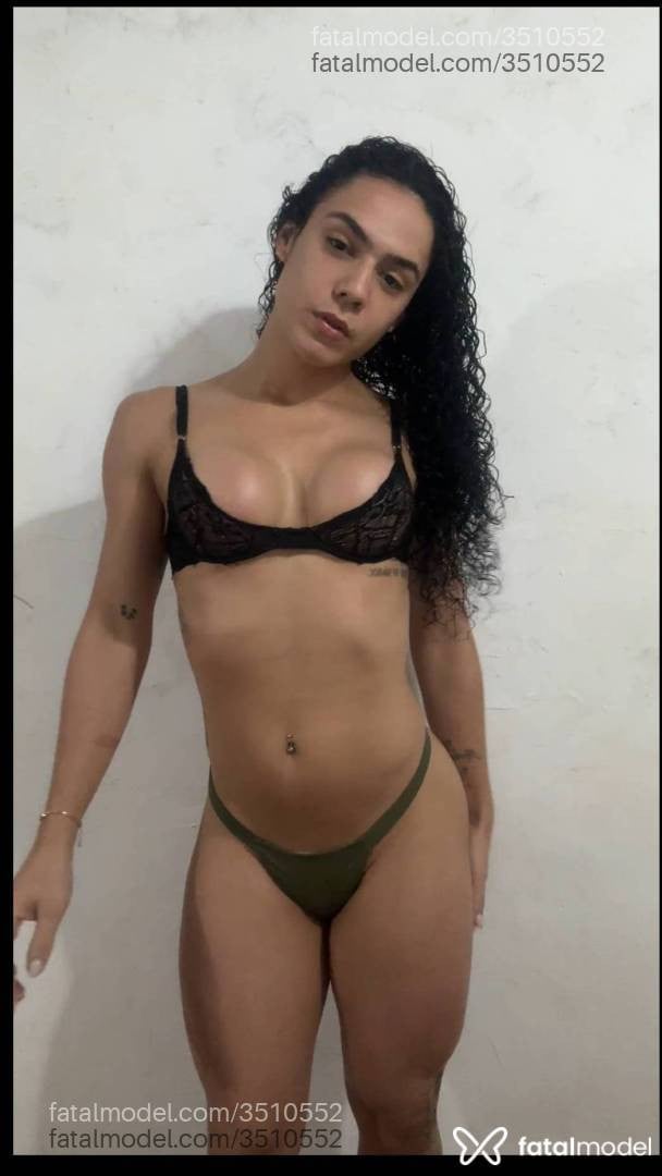 Acompanhante mulher trans morena (o) de olhos castanhos - Jade