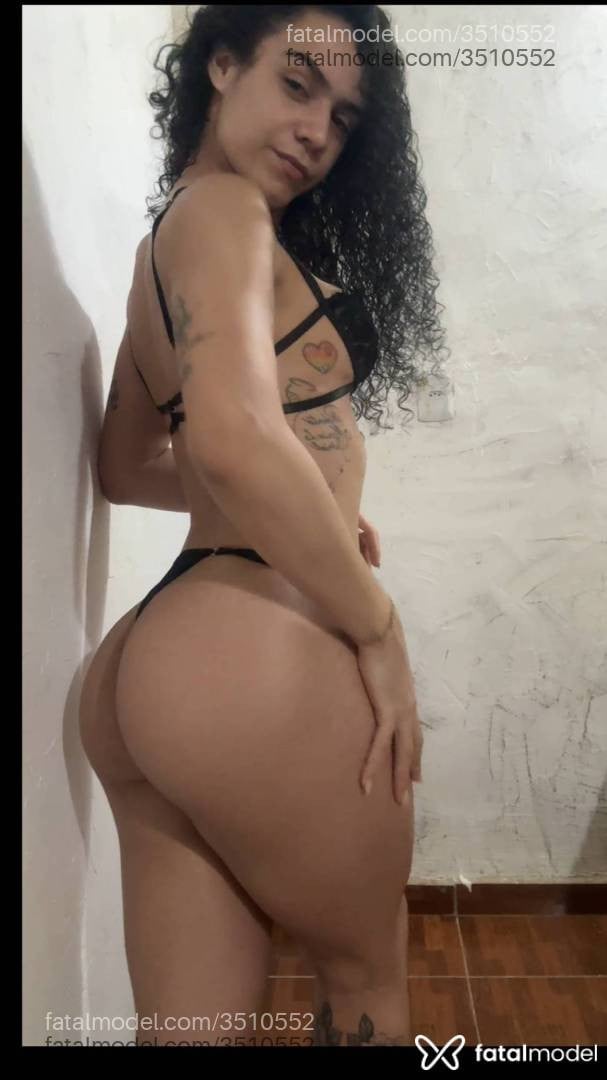 Acompanhante mulher trans morena (o) de olhos castanhos - Jade