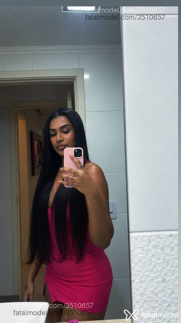 Acompanhante mulher morena (o) de olhos pretos - Mari Mendonça