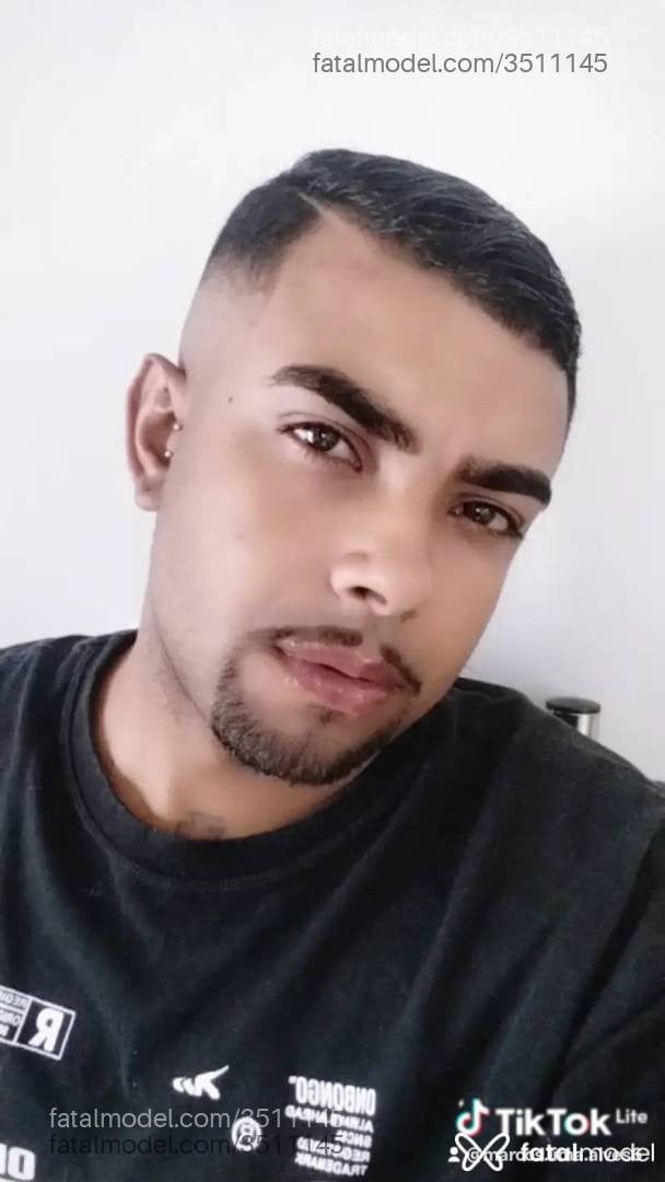 Acompanhante homem morena (o) de olhos castanhos - Ricardão