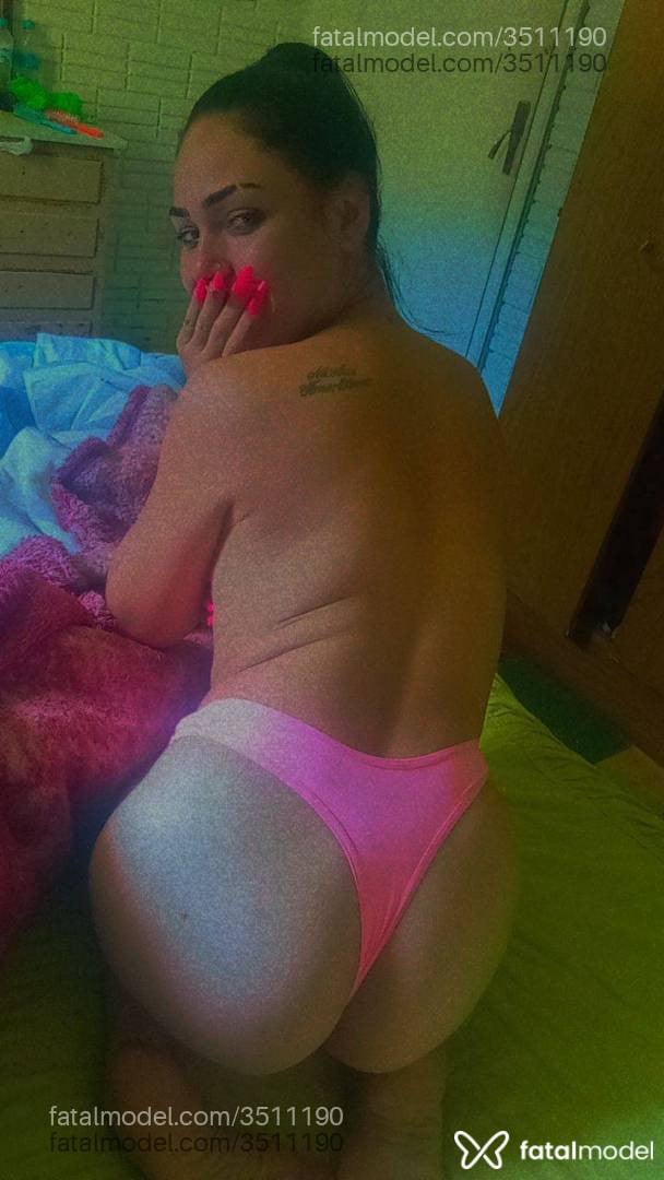 Acompanhante mulher morena (o) de olhos mel - Julia