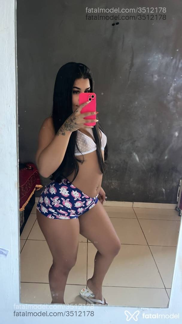 Acompanhante mulher morena (o) de olhos castanhos - Iiz angel