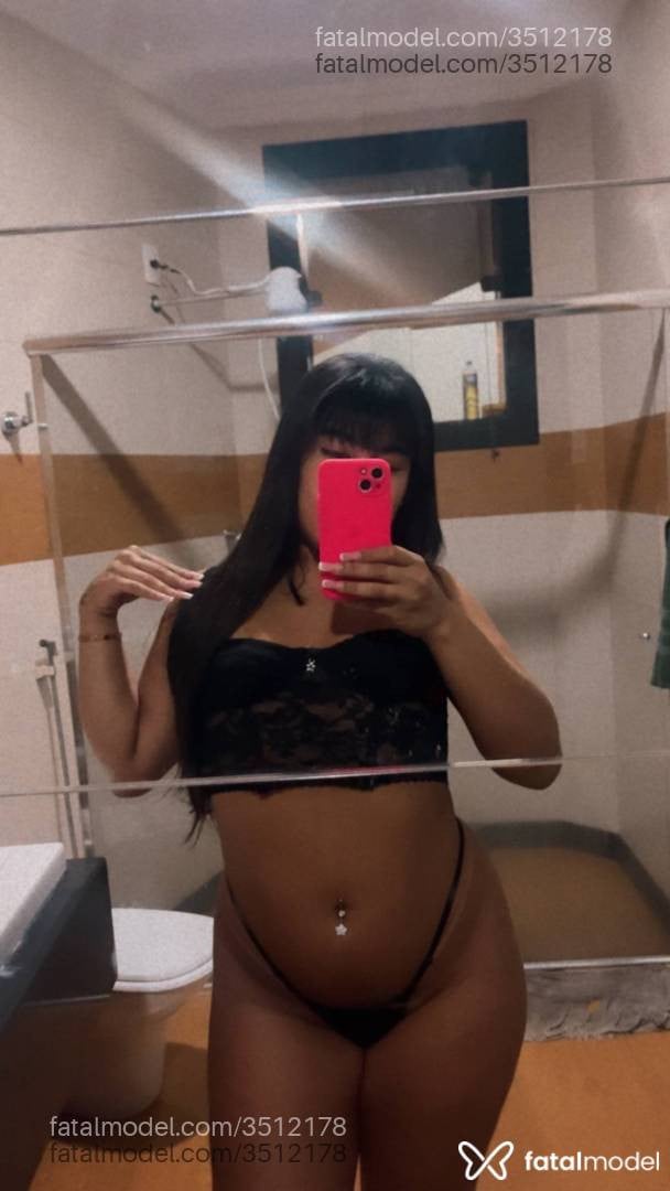 Acompanhante mulher morena (o) de olhos castanhos - Iiz angel