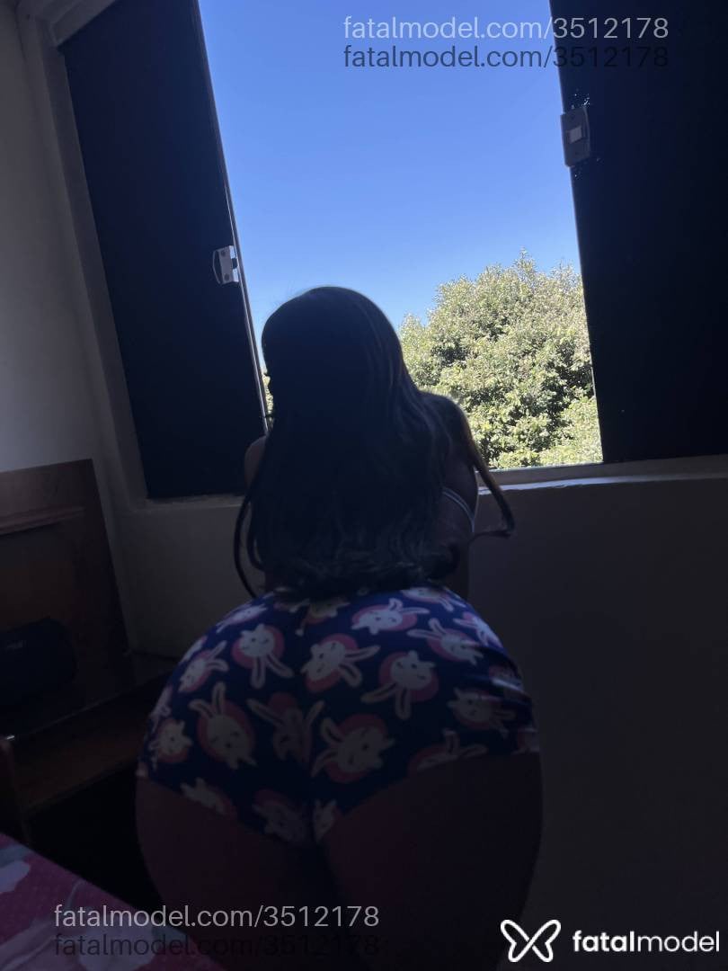 Acompanhante mulher morena (o) de olhos castanhos - Iiz angel