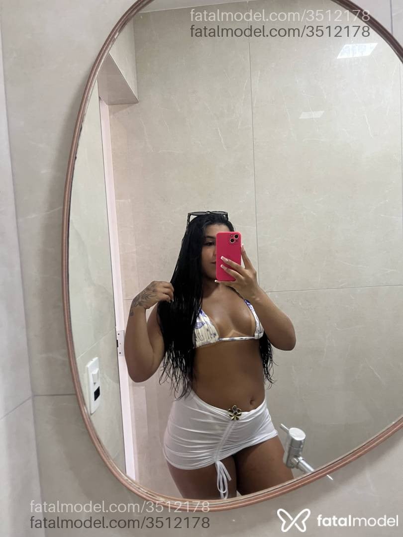 Acompanhante mulher morena (o) de olhos castanhos - Iiz angel