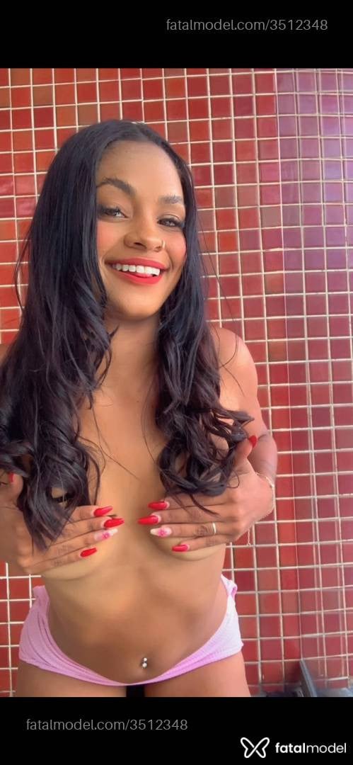 Acompanhante mulher morena (o) de olhos pretos - Gabyy