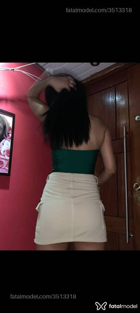 Acompanhante mulher morena (o) de olhos pretos - Evelyn Santos