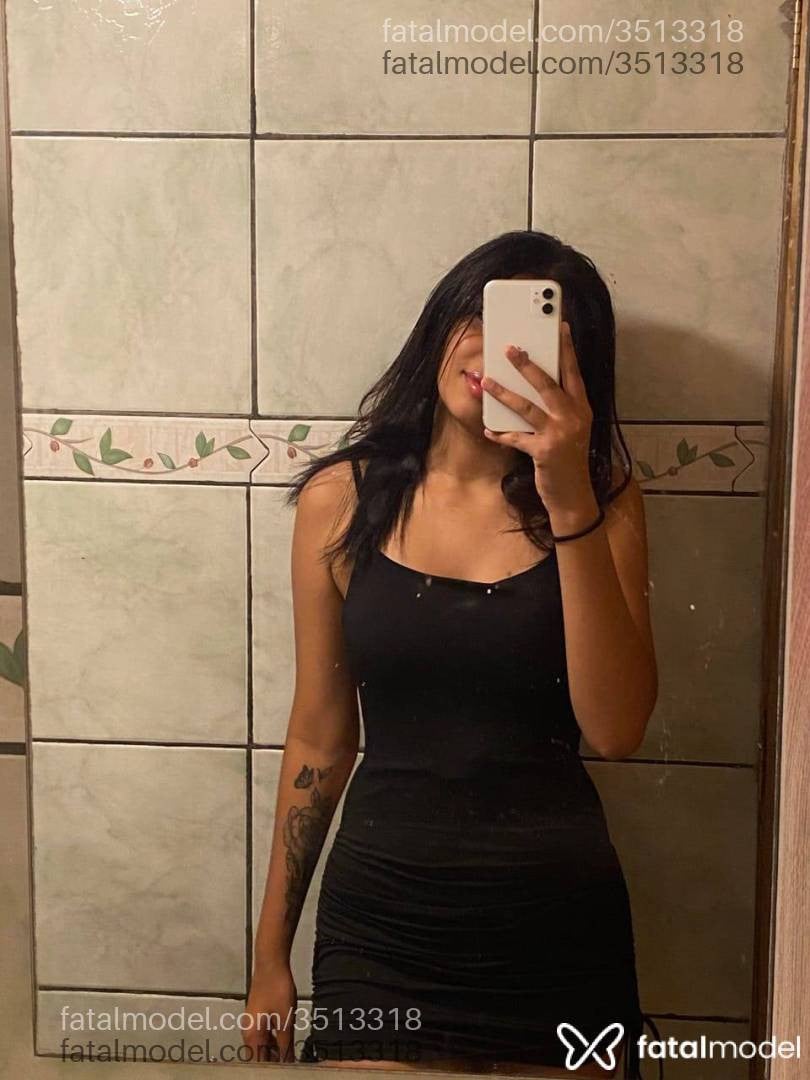 Acompanhante mulher morena (o) de olhos pretos - Evelyn Santos