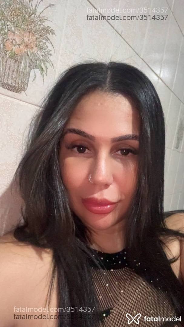 Acompanhante mulher com cabelo castanho de olhos castanhos - Lua Alves