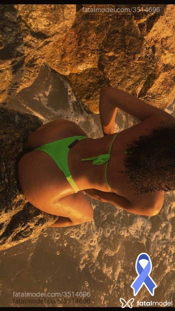 Acompanhante mulher morena (o) de olhos castanhos - Stella