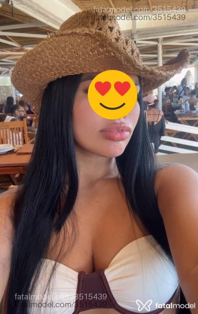 Acompanhante mulher morena (o) de olhos mel - Estefany