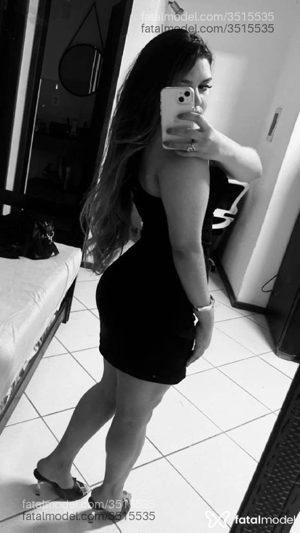 Acompanhante mulher loira (o) de olhos castanhos - Alice