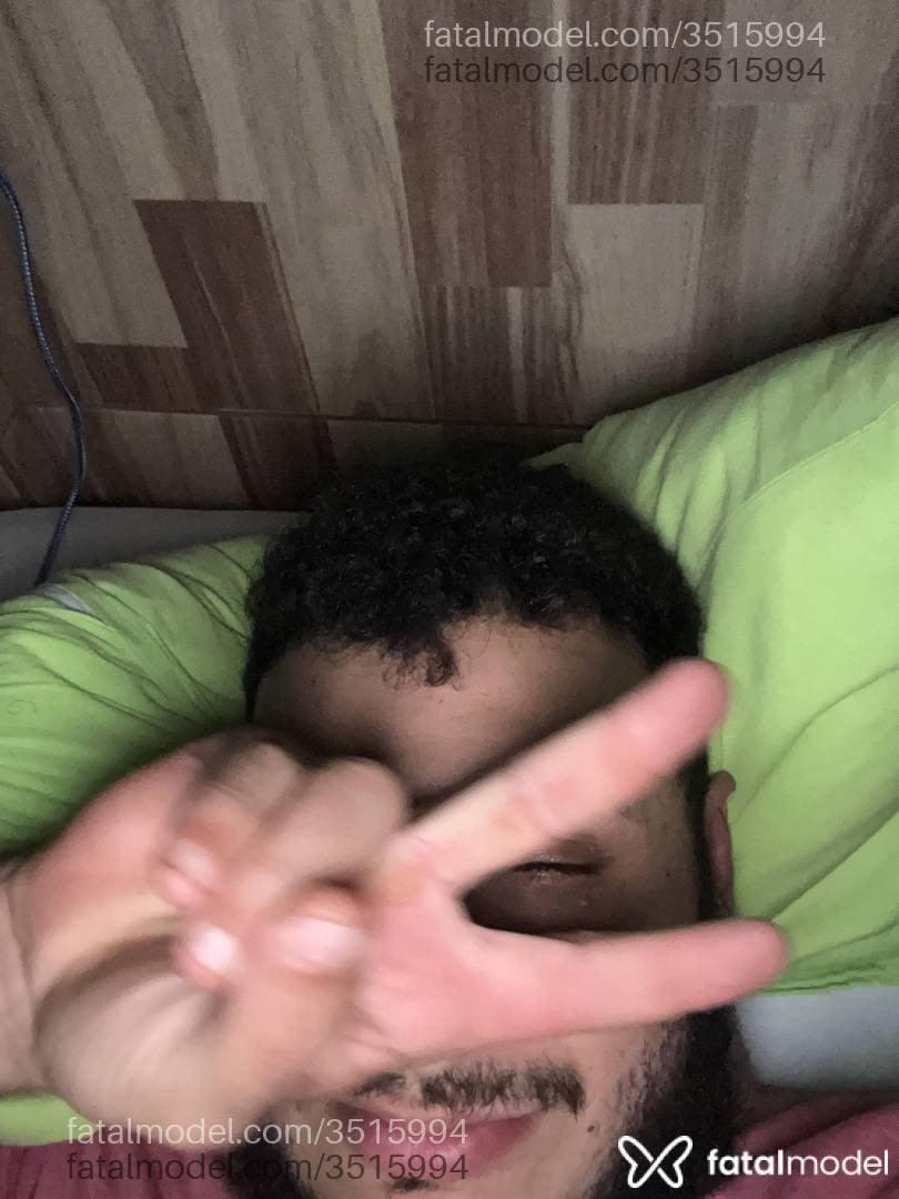 Acompanhante homem morena (o) de olhos castanhos - Gusta