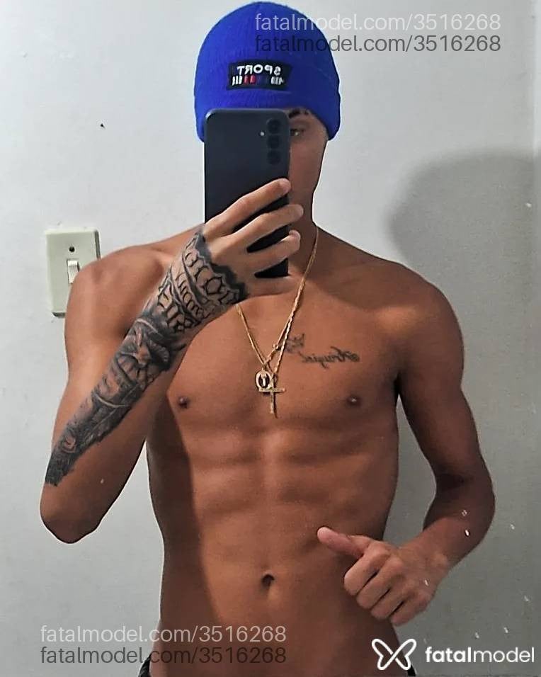 Acompanhante homem sem cabelo de olhos castanhos - Rael Silvah