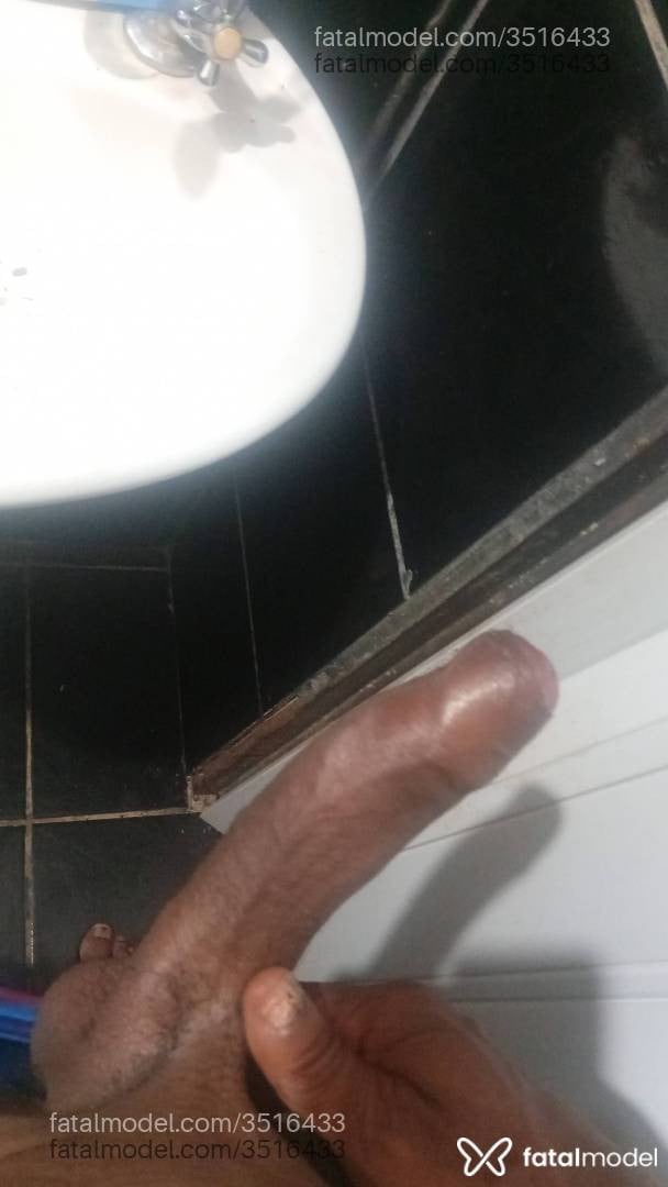 Acompanhante homem morena (o) de olhos pretos - Binhovicente
