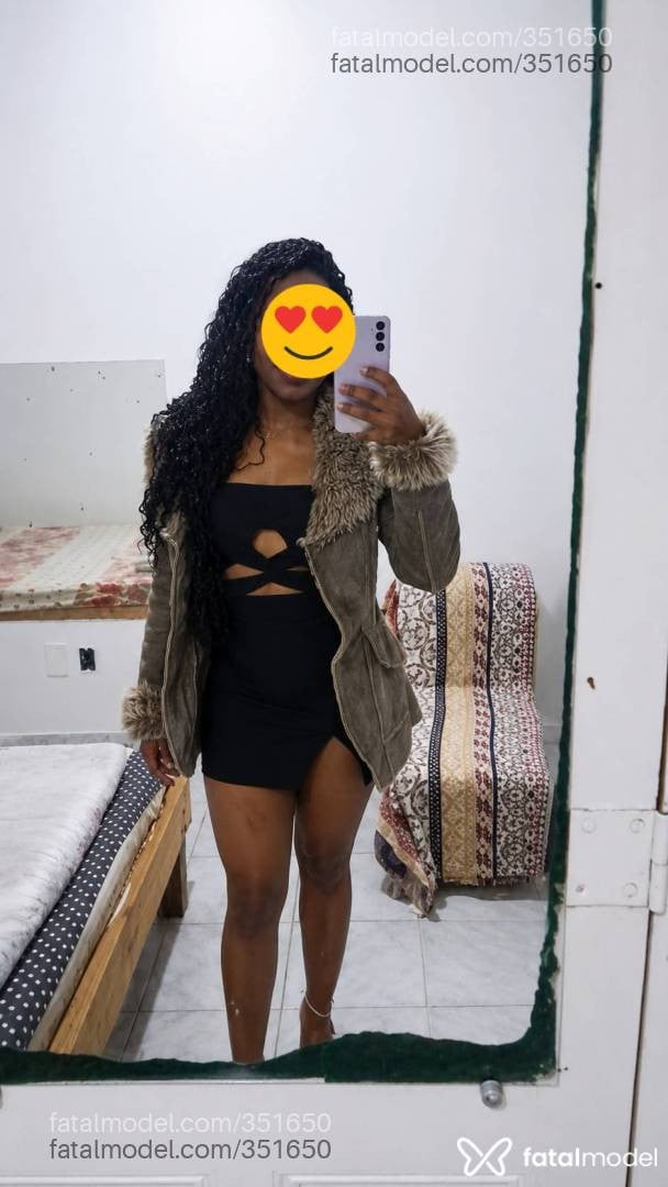 Acompanhante mulher morena (o) de olhos mel - Yara kali