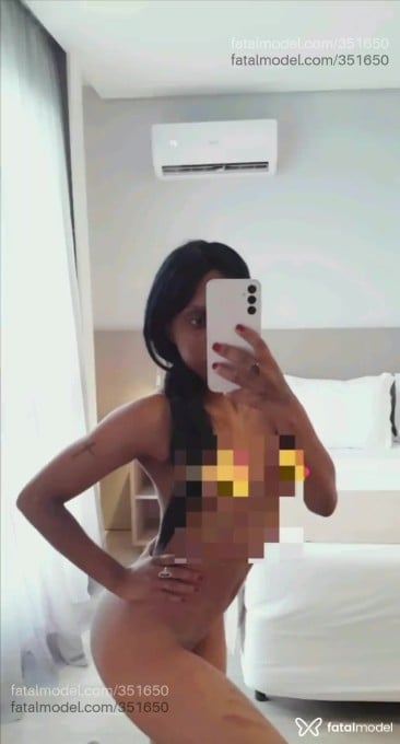 Acompanhante mulher morena (o) de olhos mel em Pelotas Acompanhante mulher morena (o) de olhos mel em Pelotas - Yara kali