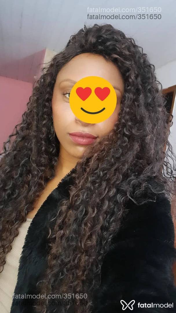 Acompanhante mulher morena (o) de olhos mel - Yara kali