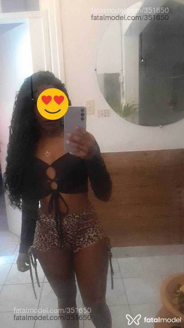 Acompanhante mulher morena (o) de olhos mel - Yara kali