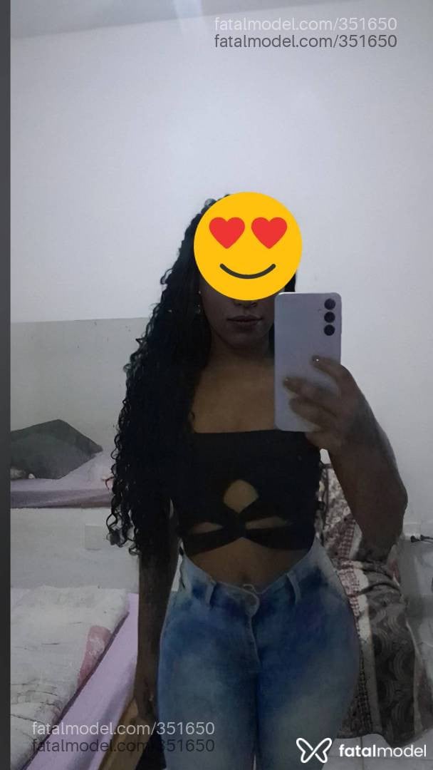 Acompanhante mulher morena (o) de olhos mel - Yara kali