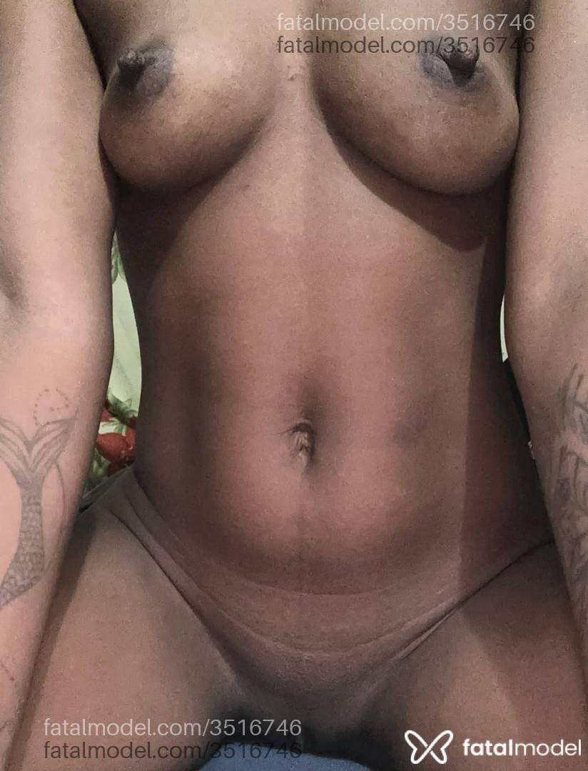Acompanhante mulher morena (o) de olhos castanhos - Solzinha