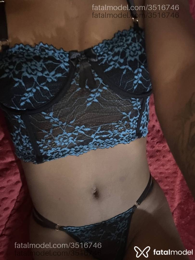 Acompanhante mulher morena (o) de olhos castanhos - Solzinha