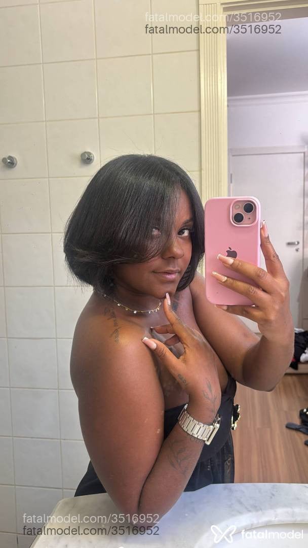 Acompanhante mulher com cabelo castanho de olhos castanhos - Kyara