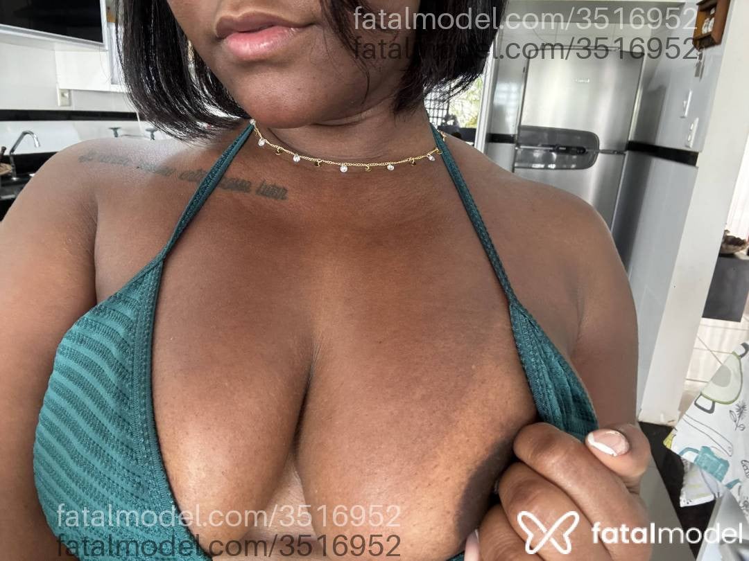 Acompanhante mulher com cabelo castanho de olhos castanhos - Kyara