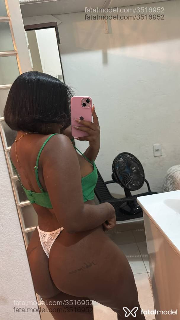 Acompanhante mulher com cabelo castanho de olhos castanhos - Kyara
