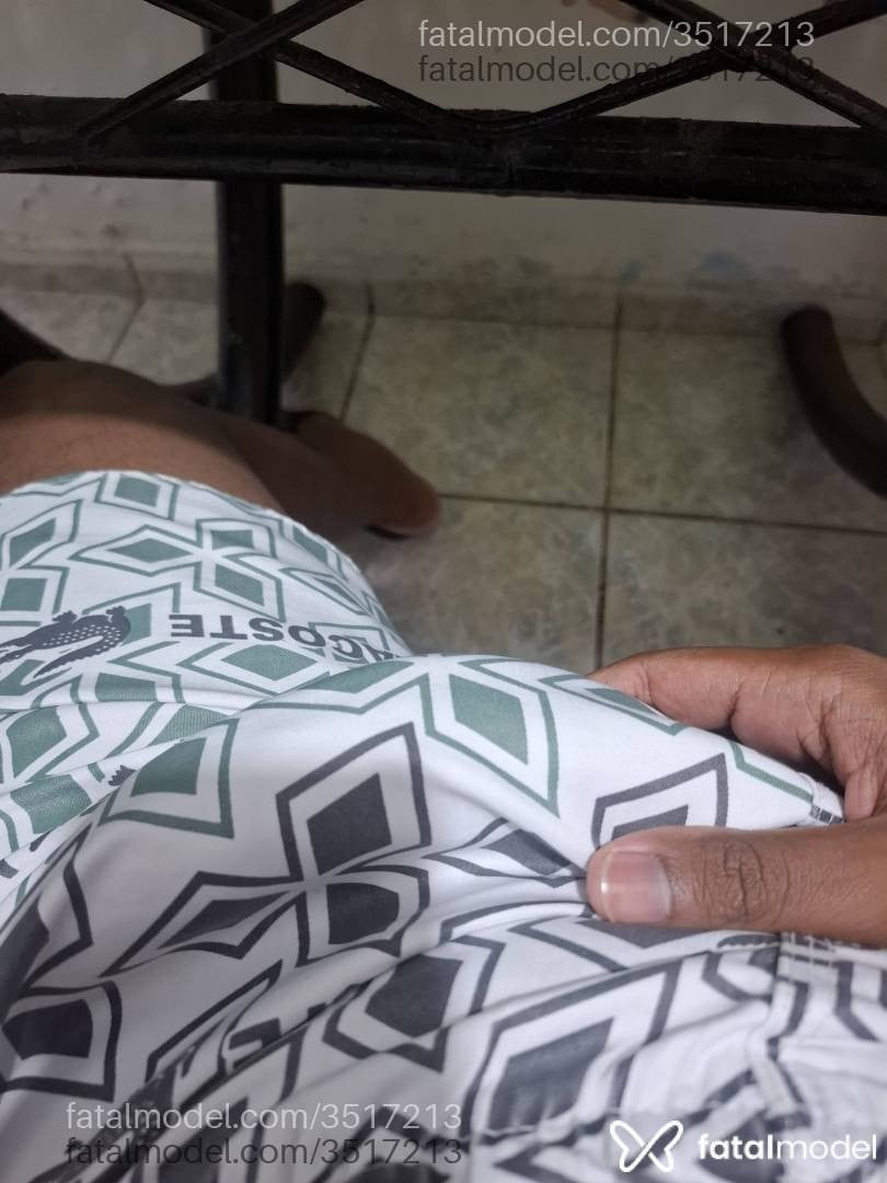 Acompanhante homem morena (o) de olhos pretos - Moreninho