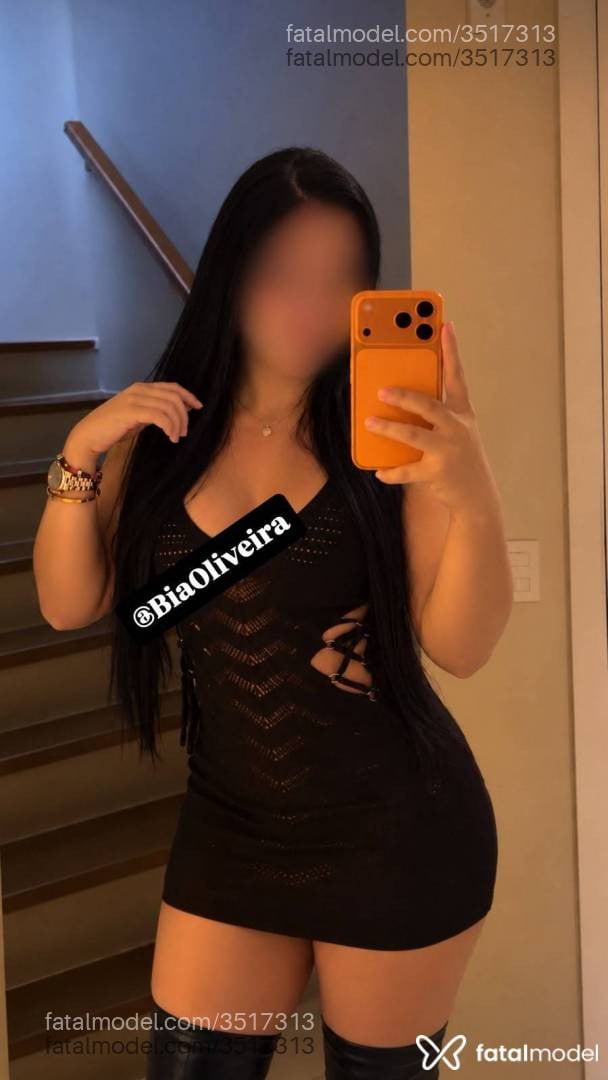 Acompanhante mulher morena (o) de olhos castanhos - Bia Oliveira
