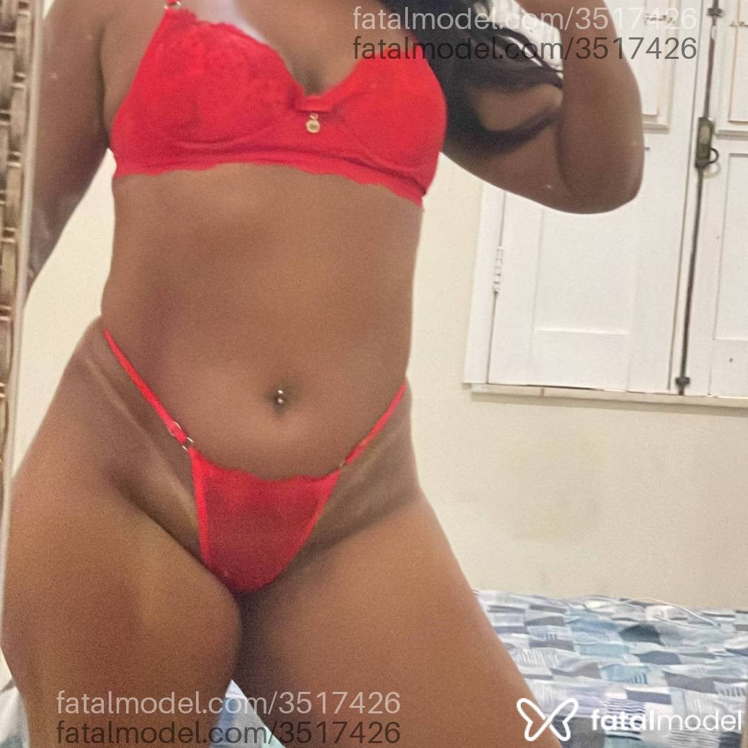 Acompanhante mulher morena (o) de olhos pretos - Lay Silva