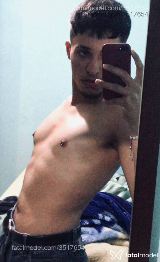 Acompanhante homem morena (o) de olhos castanhos - Eduardo