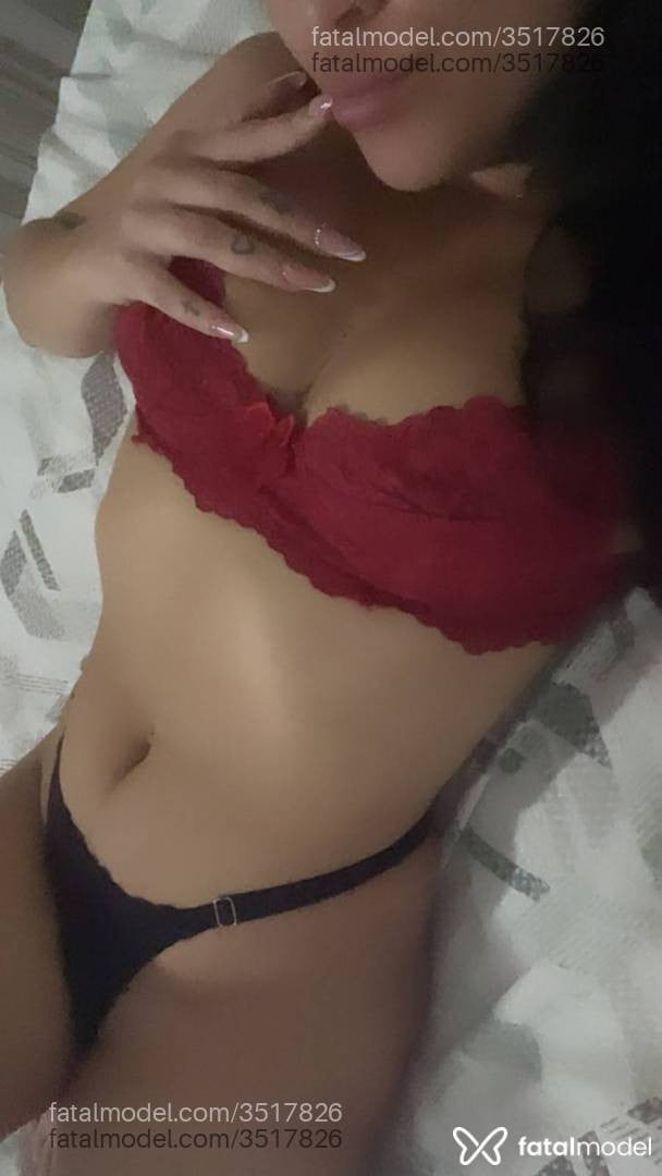 Acompanhante mulher morena (o) de olhos pretos - Priscila