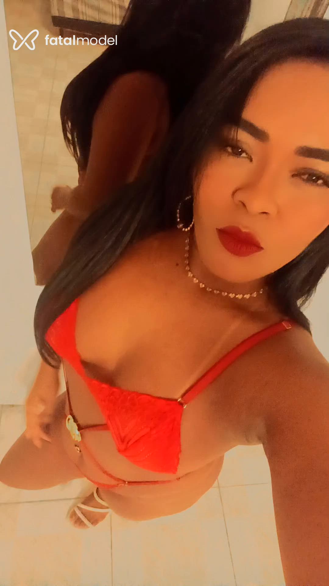 Acompanhante mulher morena (o) de olhos pretos - Larissa Alves Acompanhante mulher morena (o) de olhos pretos - Larissa Alves