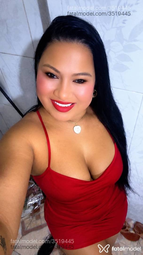 Acompanhante mulher morena (o) de olhos pretos - Allyne